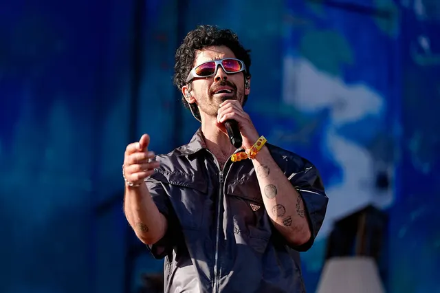 Pokémon Fanatic Joe Jonas Trades Fan for 'Rare' Card While on Stage: Who Won the Deal? — image from AOL.com
