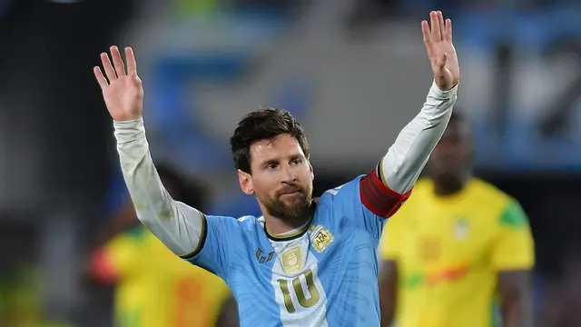 Lionel Messi's 'Final Farewell' card sets Topps sales record with hundreds of thousands of orders — image from Fox Business